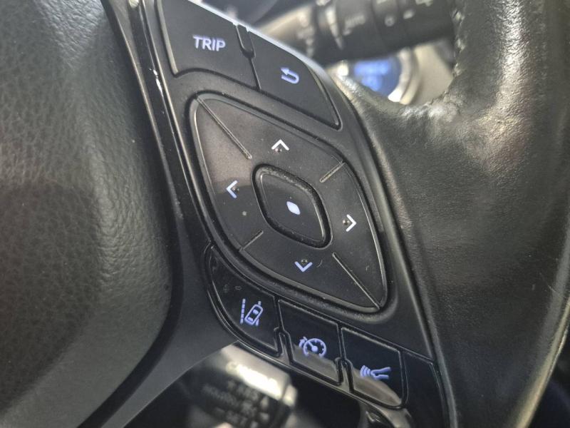 Image TOYOTA C-HR 184h Collection 2WD E-CVT MC19