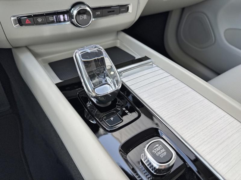 Image VOLVO XC60 T6 Hybride Rechargeable 350ch Ultra Style Dark Geartronic 8 AWD