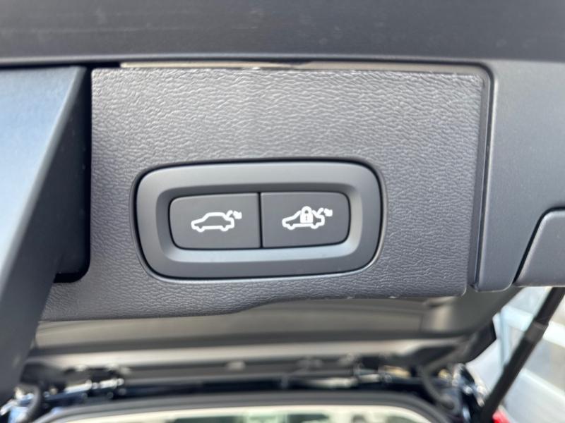 Image VOLVO XC60 T6 Hybride Rechargeable 350ch Ultra Style Dark Geartronic 8 AWD