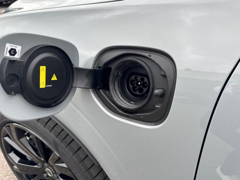 Image VOLVO XC60 T6 Hybride Rechargeable 350ch Black Edition Geartronic 8 AWD