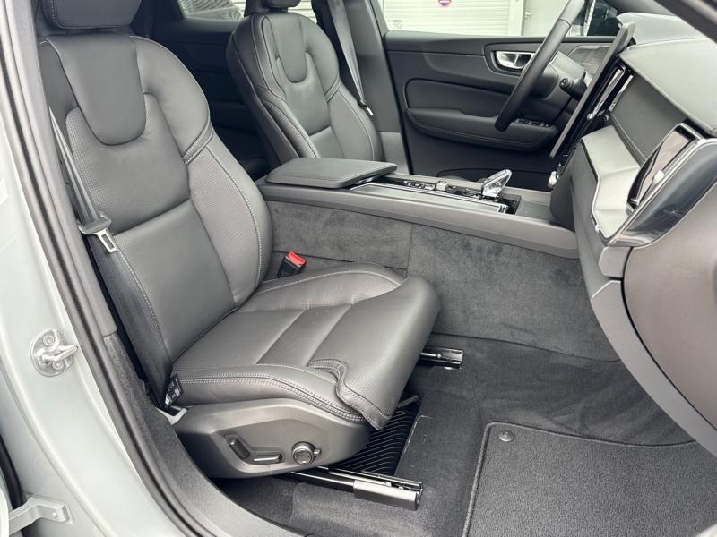 Image VOLVO XC60 T6 Hybride Rechargeable 350ch Black Edition Geartronic 8 AWD