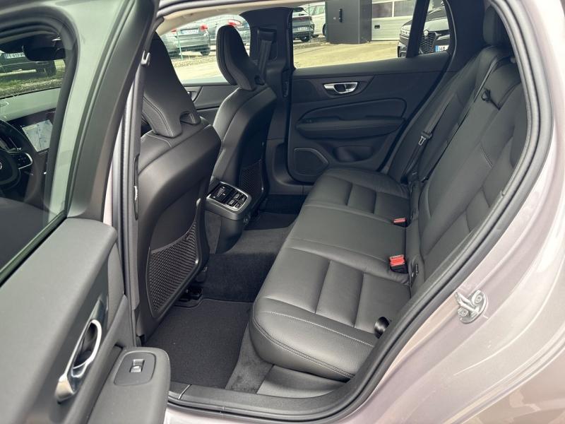 Image VOLVO V60 B4 197ch Ultra Style Dark DCT 7