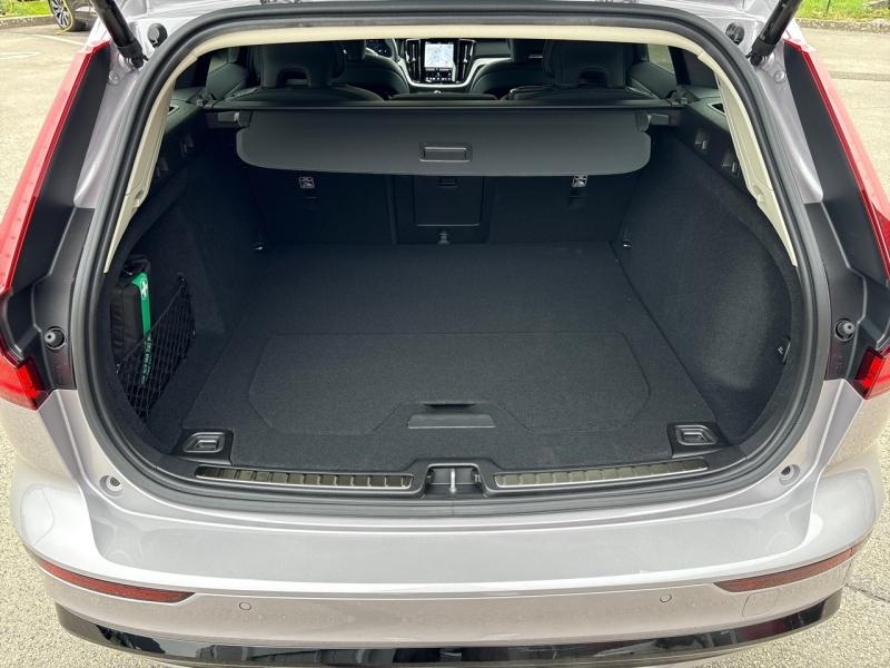 Image VOLVO V60 B4 197ch Ultra Style Dark DCT 7