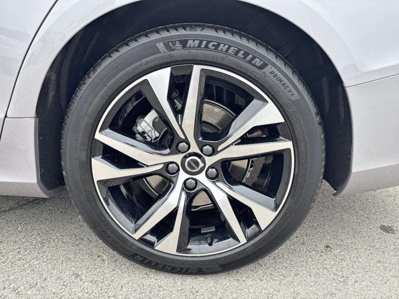 Image VOLVO V60 B4 197ch Ultra Style Dark DCT 7