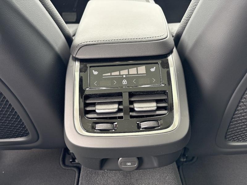 Image VOLVO V60 B4 197ch Ultra Style Dark DCT 7