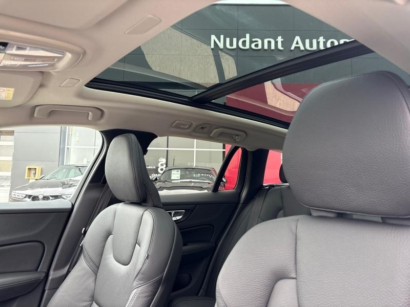 Image VOLVO V60 B4 197ch Ultra Style Dark DCT 7