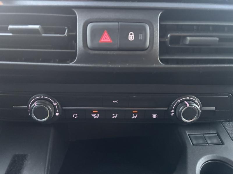 Image PEUGEOT Partner M 650kg BlueHDi 130ch S&S Pack Asphalt Connect