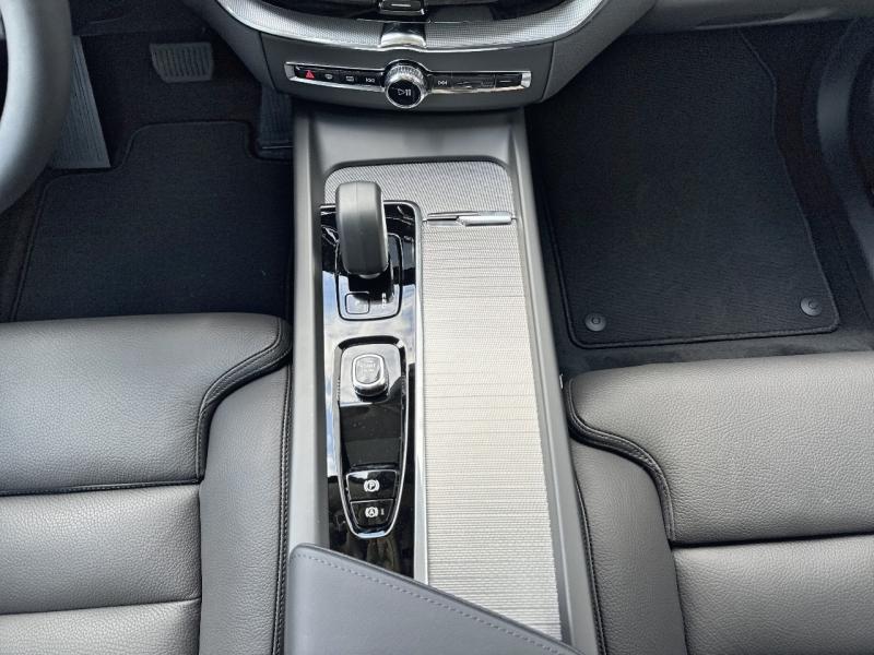 Image VOLVO XC60 T6 Hybride Rechargeable 253 + 145ch Ultra Style Dark Geartronic 8 AWD