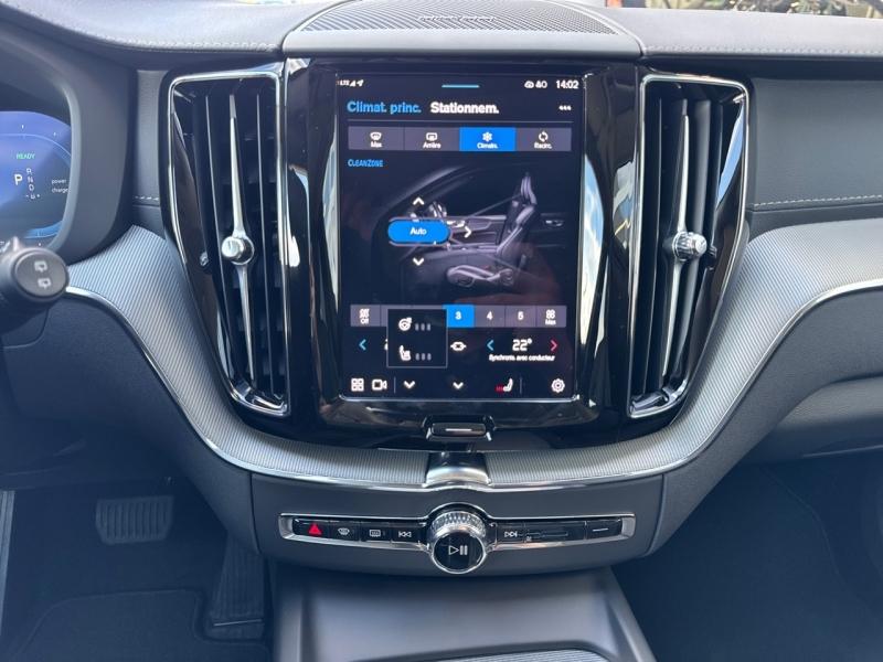 Image VOLVO XC60 T6 Hybride Rechargeable 253 + 145ch Ultra Style Dark Geartronic 8 AWD