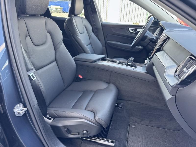 Image VOLVO XC60 T6 Hybride Rechargeable 253 + 145ch Ultra Style Dark Geartronic 8 AWD