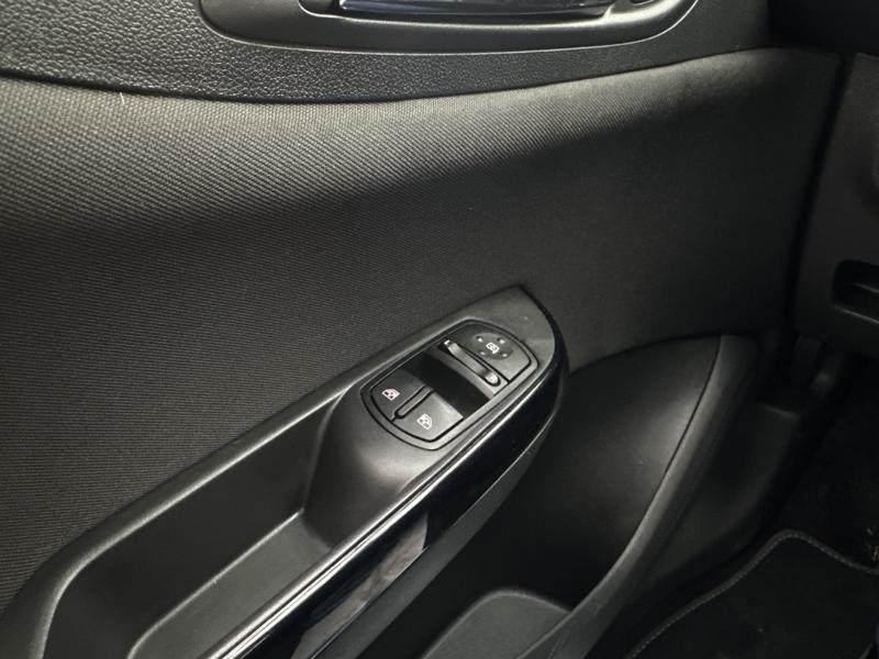 Image OPEL Corsa 1.4 Turbo 100ch Excite Start/Stop 3p