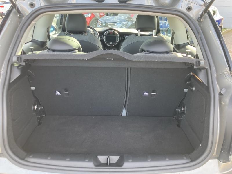 Image MINI Mini Cooper 136ch Edition Greenwich BVA7 109g