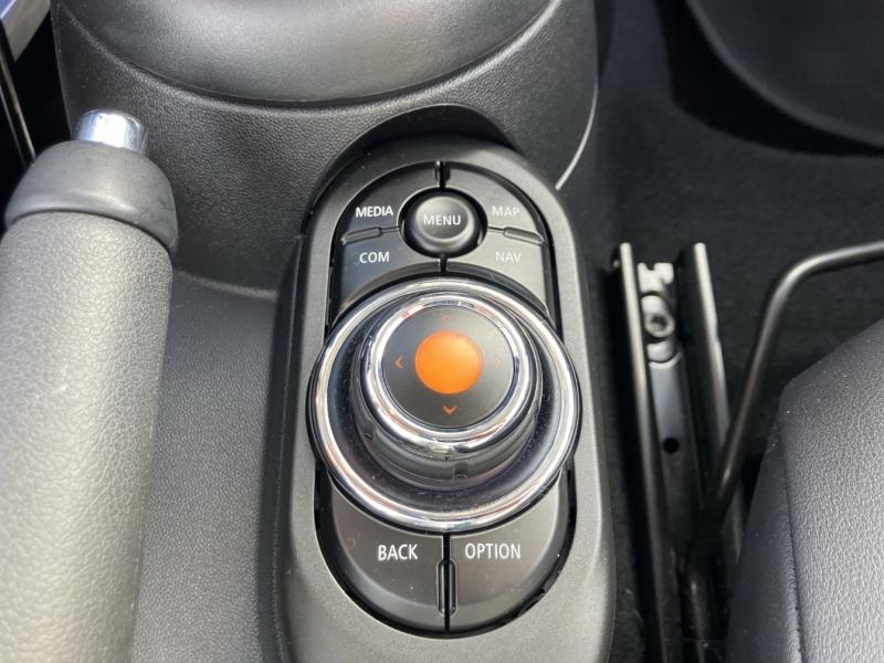 Image MINI Mini Cooper 136ch Edition Greenwich BVA7 109g