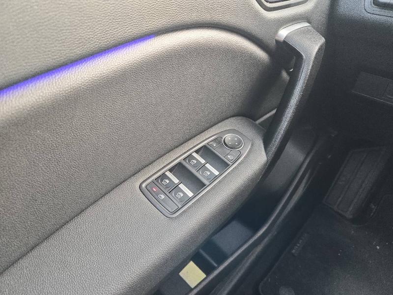 Image RENAULT Captur 1.6 E-Tech hybride 145ch Intens -21