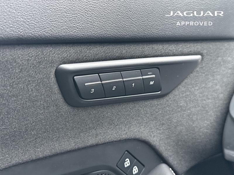 Image JAGUAR E-Pace P300e PHEV 309ch R-Dynamic HSE