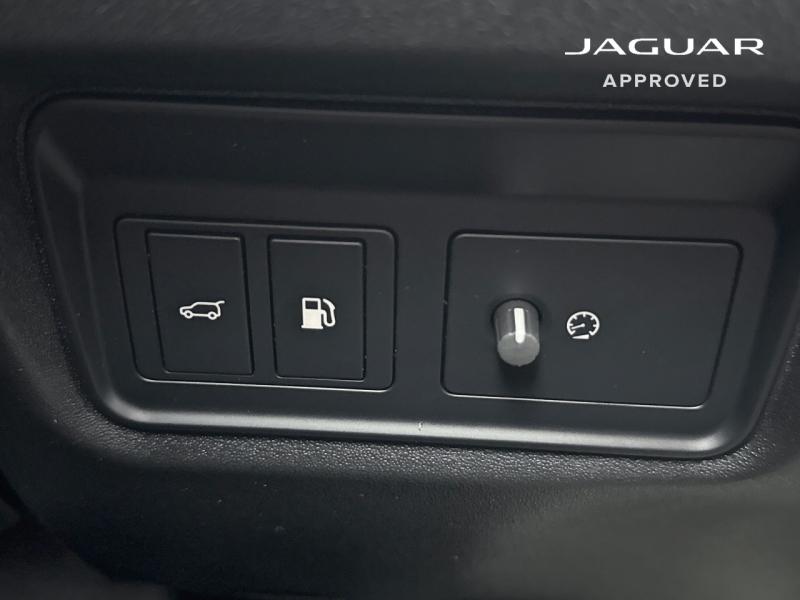 Image JAGUAR E-Pace P300e PHEV 309ch R-Dynamic HSE