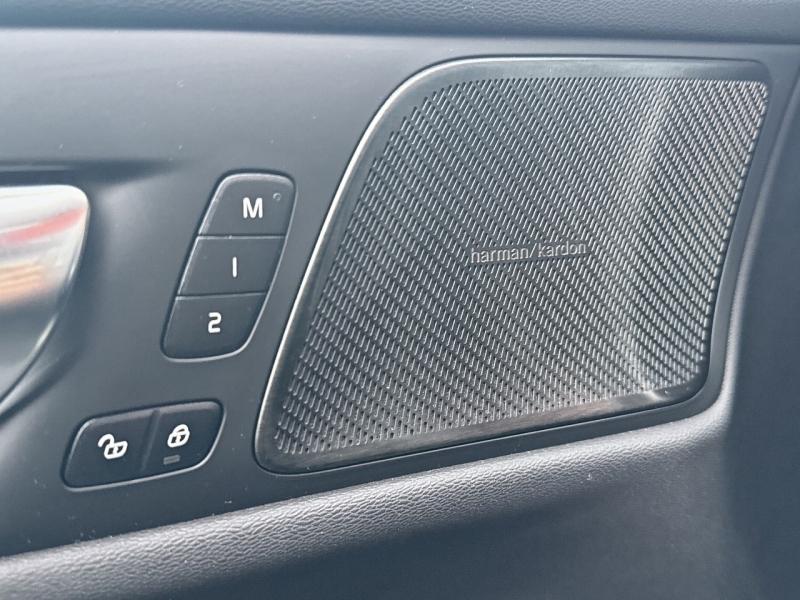 Image VOLVO V60 B4 197ch Ultra Style Dark DCT 7