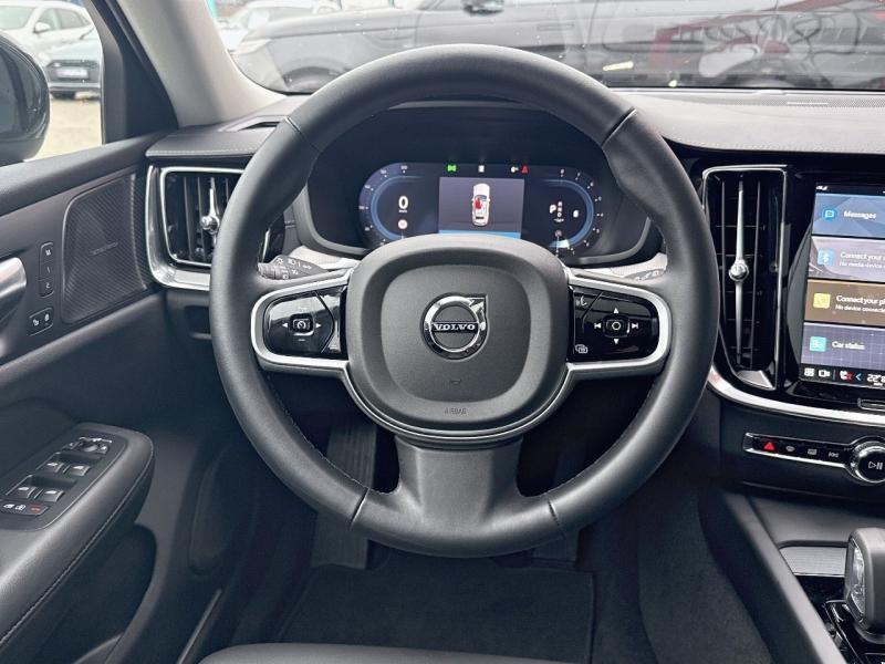 Image VOLVO V60 B4 197ch Ultra Style Dark DCT 7