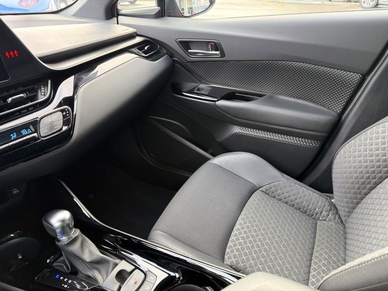 Image TOYOTA C-HR 2.0 Hybride 184ch Design Ultimate E-CVT