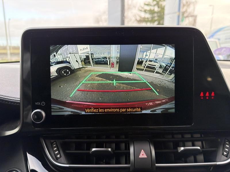 Image TOYOTA C-HR 2.0 Hybride 184ch Design Ultimate E-CVT