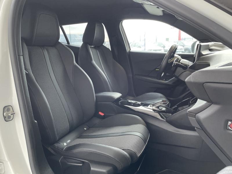 Image PEUGEOT 2008 1.5 BlueHDi 130ch S&S GT Line EAT8 7cv