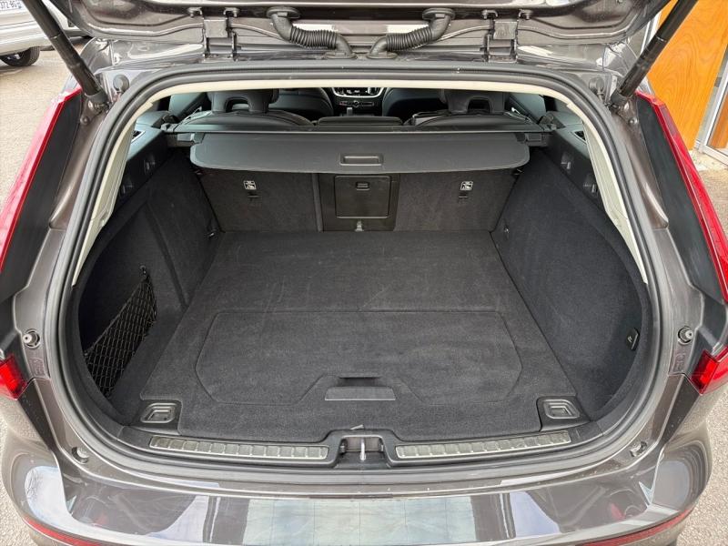 Image VOLVO V60 B4 197ch Plus Style Dark DCT 7