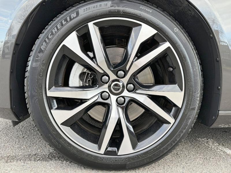 Image VOLVO V60 B4 197ch Plus Style Dark DCT 7