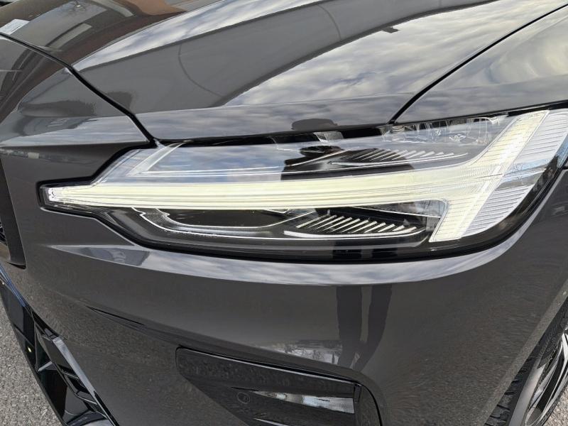 Image VOLVO V60 B4 197ch Plus Style Dark DCT 7