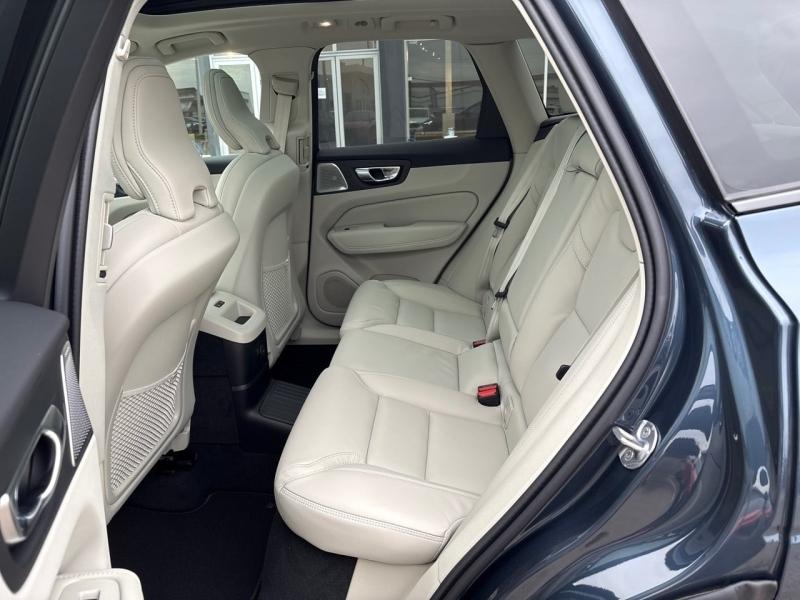 Image VOLVO XC60 T6 Hybride Rechargeable 350ch Ultra Style Dark Geartronic 8 AWD