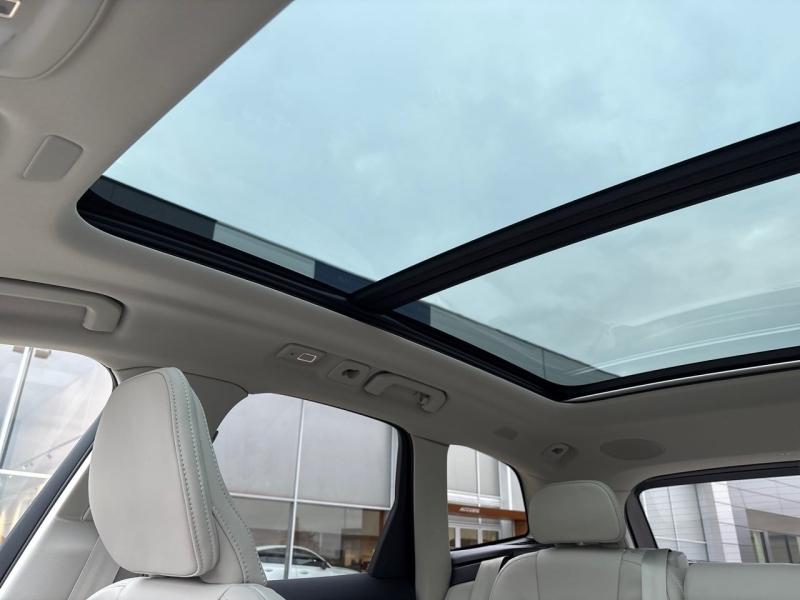 Image VOLVO XC60 T6 Hybride Rechargeable 350ch Ultra Style Dark Geartronic 8 AWD