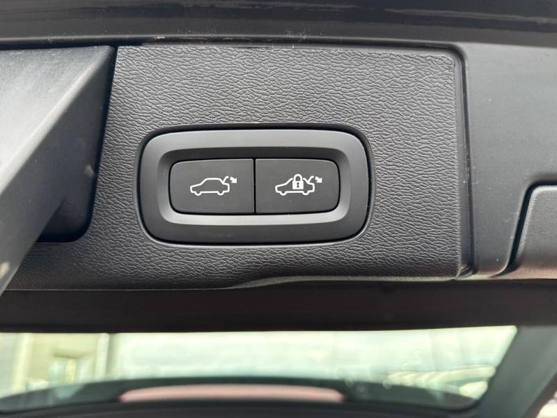 Image VOLVO XC60 T6 AWD 253 + 145ch Utimate Style Dark Geartronic