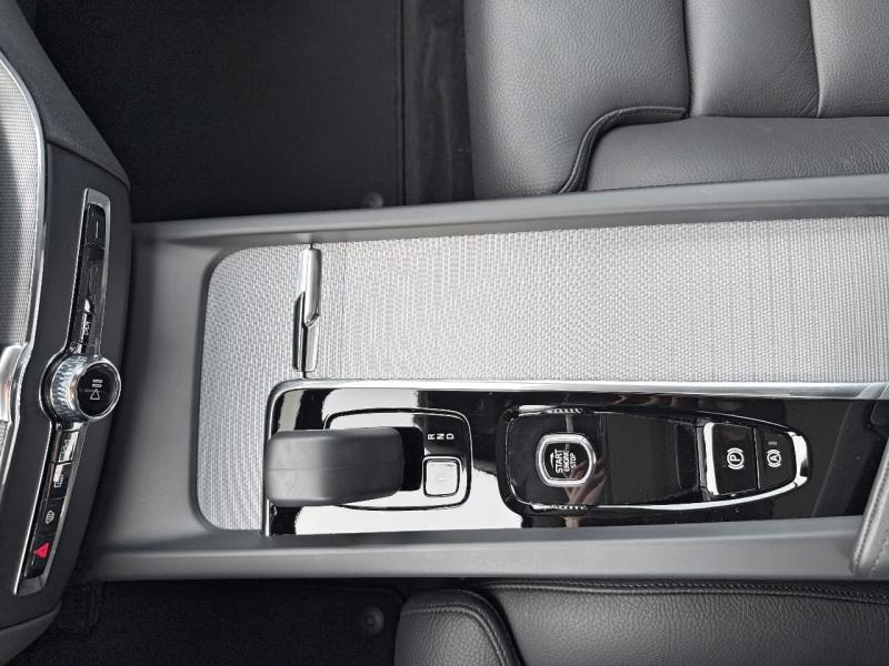 Image VOLVO XC60 T6 AWD 253 + 145ch Utimate Style Dark Geartronic