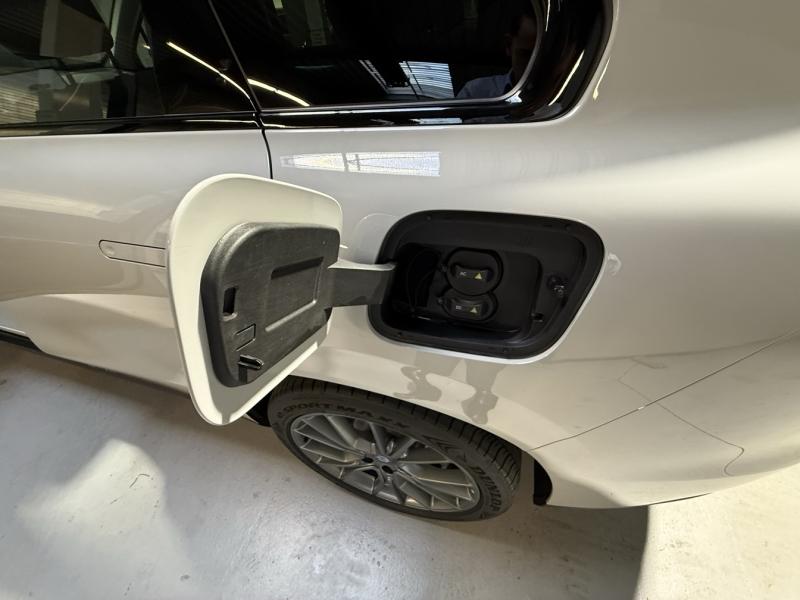 Image LEAPMOTOR C10 REEV 215ch 28,4 kWh Design MY25