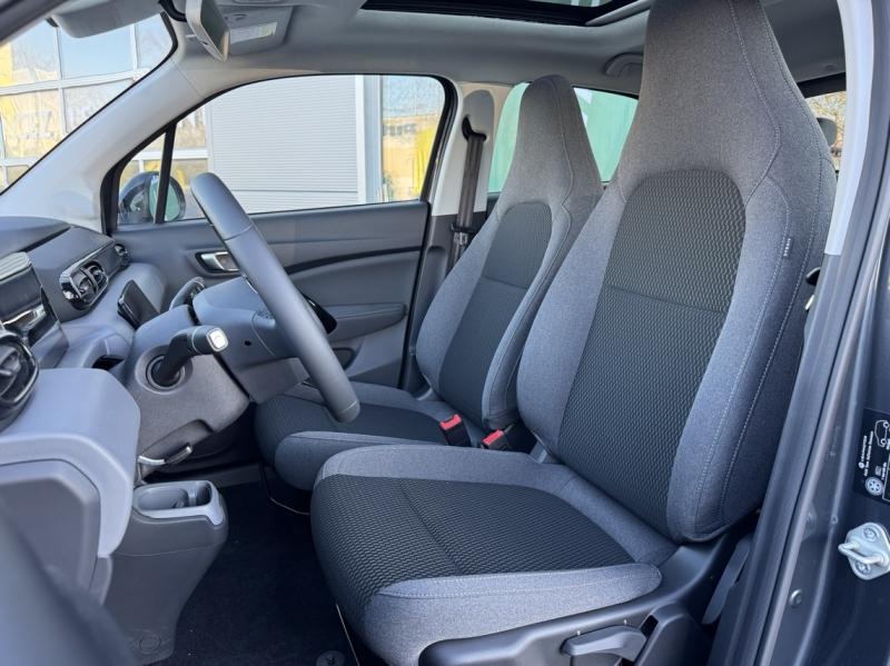 Image LEAPMOTOR T03 Electric 95ch Design