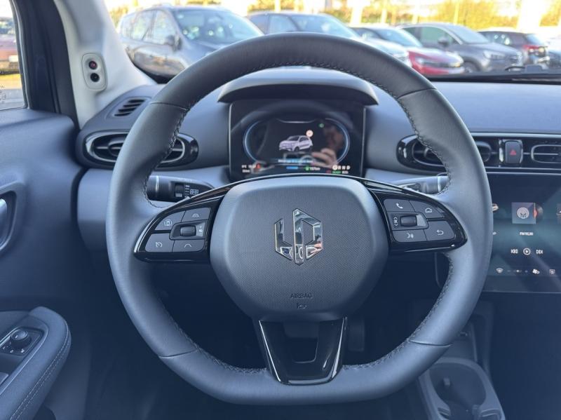 Image LEAPMOTOR T03 Electric 95ch Design