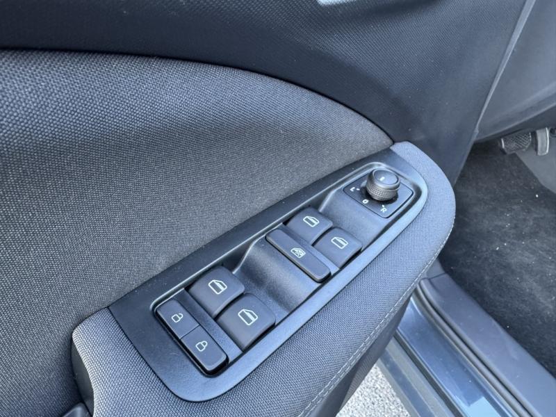 Image LEAPMOTOR T03 Electric 95ch Design