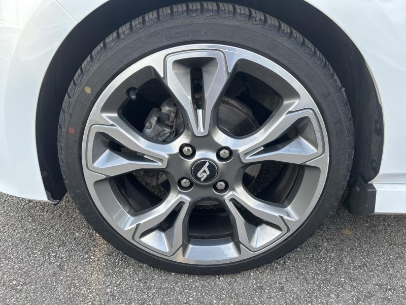 Image FORD Fiesta 1.0 EcoBoost 125ch Stop&Start ST-Line 3p Euro6.2