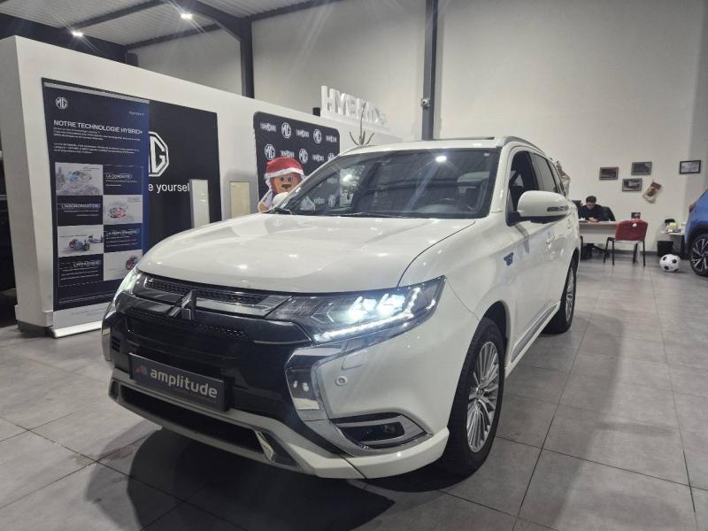 Photo MITSUBISHI Outlander PHEV Twin Motor Invite 4WD