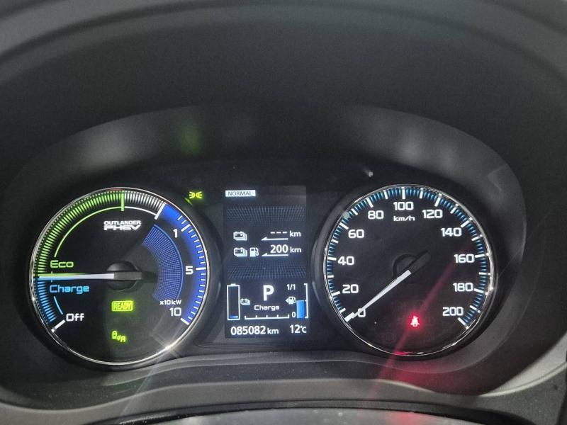 Image MITSUBISHI Outlander PHEV Twin Motor Invite 4WD