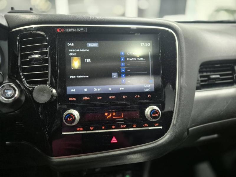 Image MITSUBISHI Outlander PHEV Twin Motor Invite 4WD