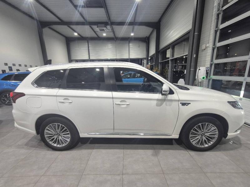 Image MITSUBISHI Outlander PHEV Twin Motor Invite 4WD