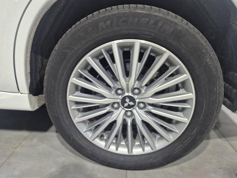 Image MITSUBISHI Outlander PHEV Twin Motor Invite 4WD