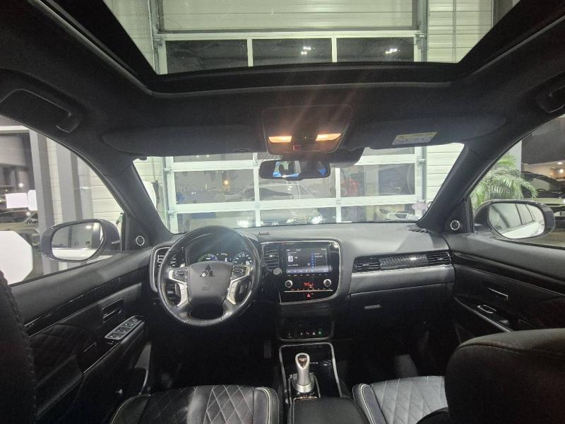Image MITSUBISHI Outlander PHEV Twin Motor Invite 4WD