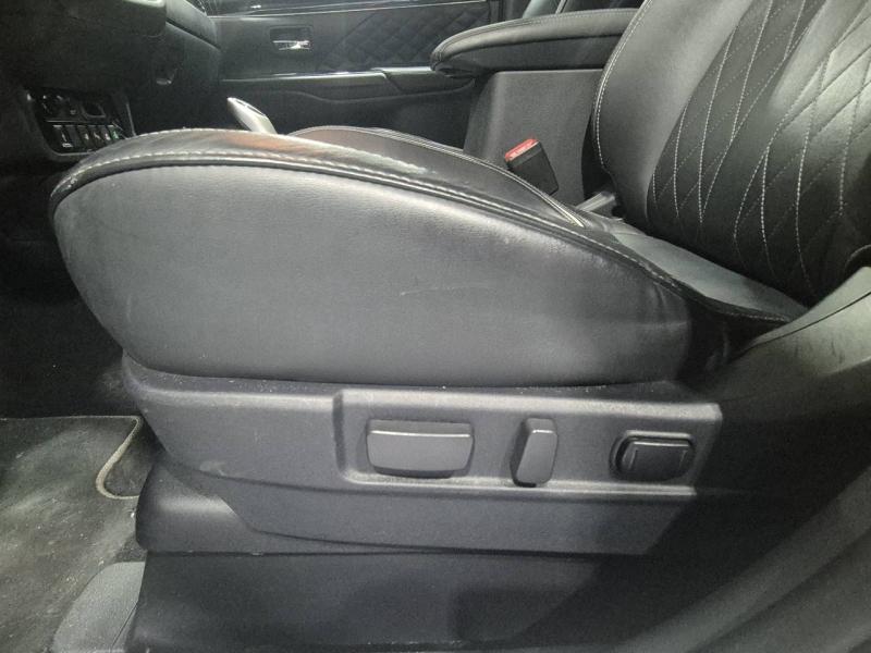 Image MITSUBISHI Outlander PHEV Twin Motor Invite 4WD