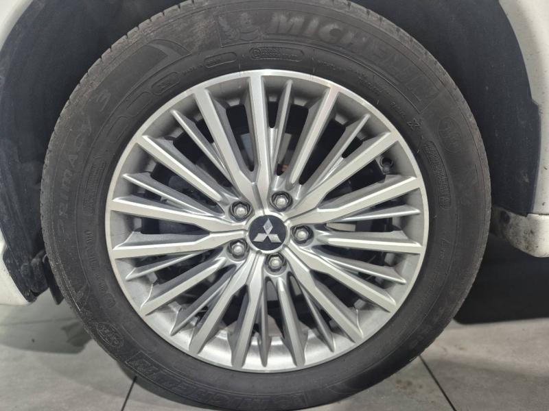 Image MITSUBISHI Outlander PHEV Twin Motor Invite 4WD