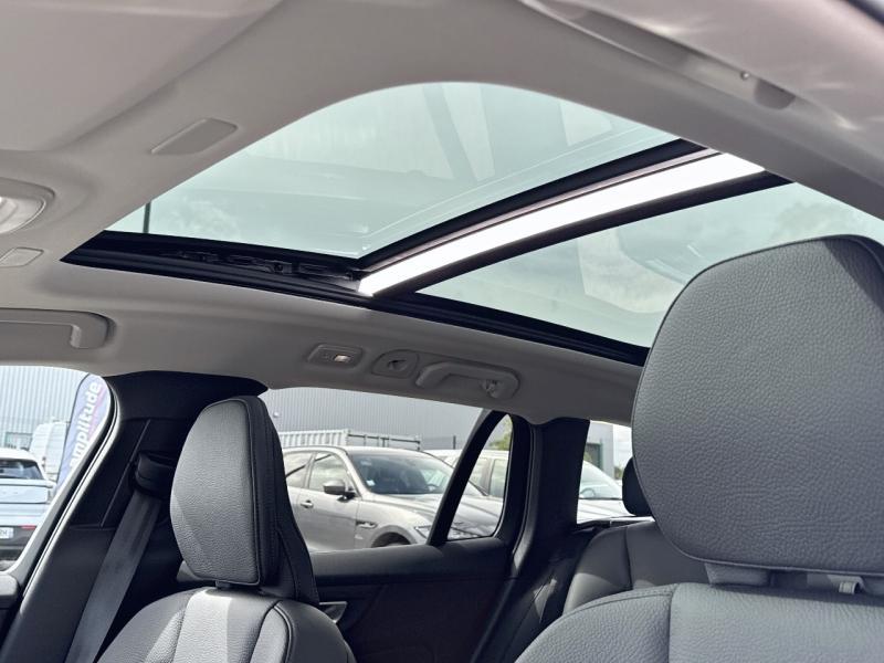 Image VOLVO V60 B4 197ch Plus Style Dark DCT 7