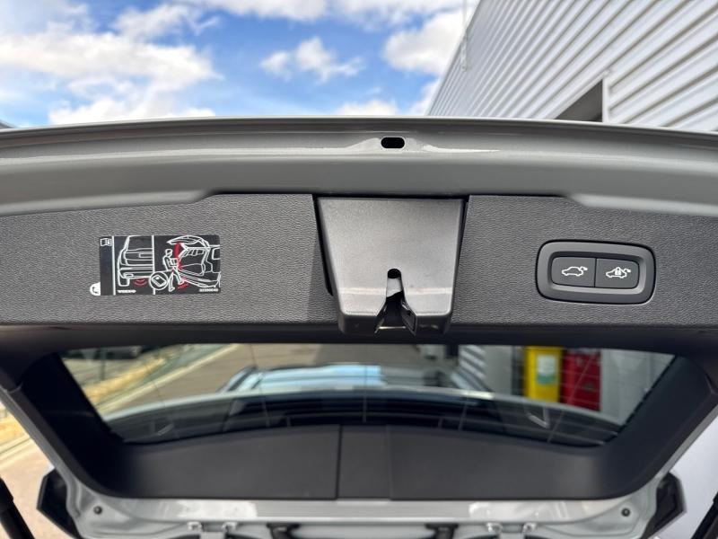 Image VOLVO V60 B4 197ch Plus Style Dark DCT 7