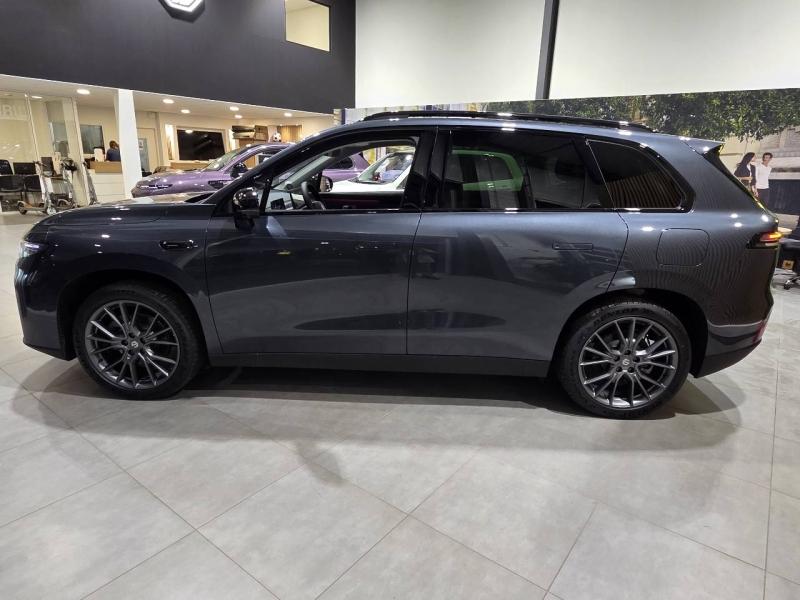 Image LEAPMOTOR C10 REEV 215ch 28,4 kWh Design MY25