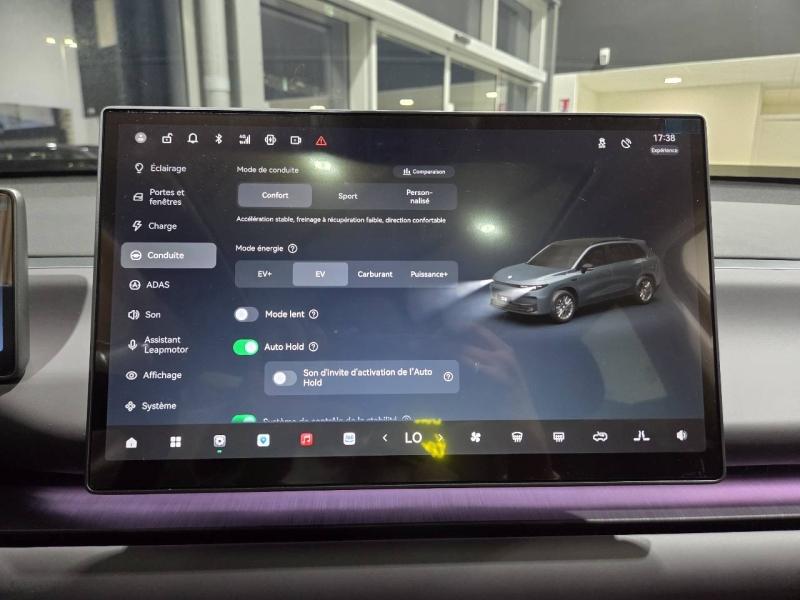 Image LEAPMOTOR C10 REEV 215ch 28,4 kWh Design MY25