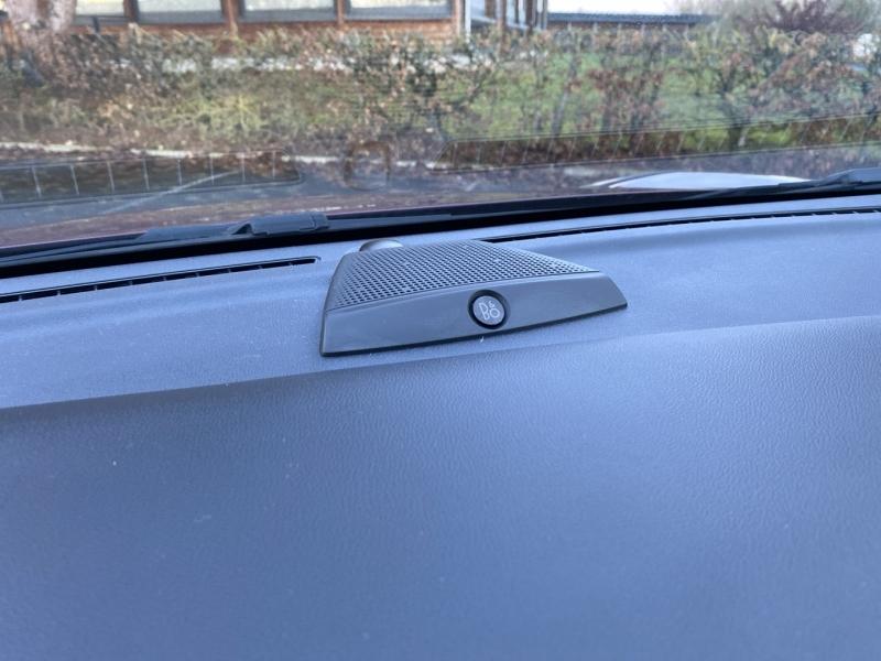 Image FORD Puma 1.0 EcoBoost 125ch S&S mHEV ST-Line X Vivid Ruby Edition Powershift